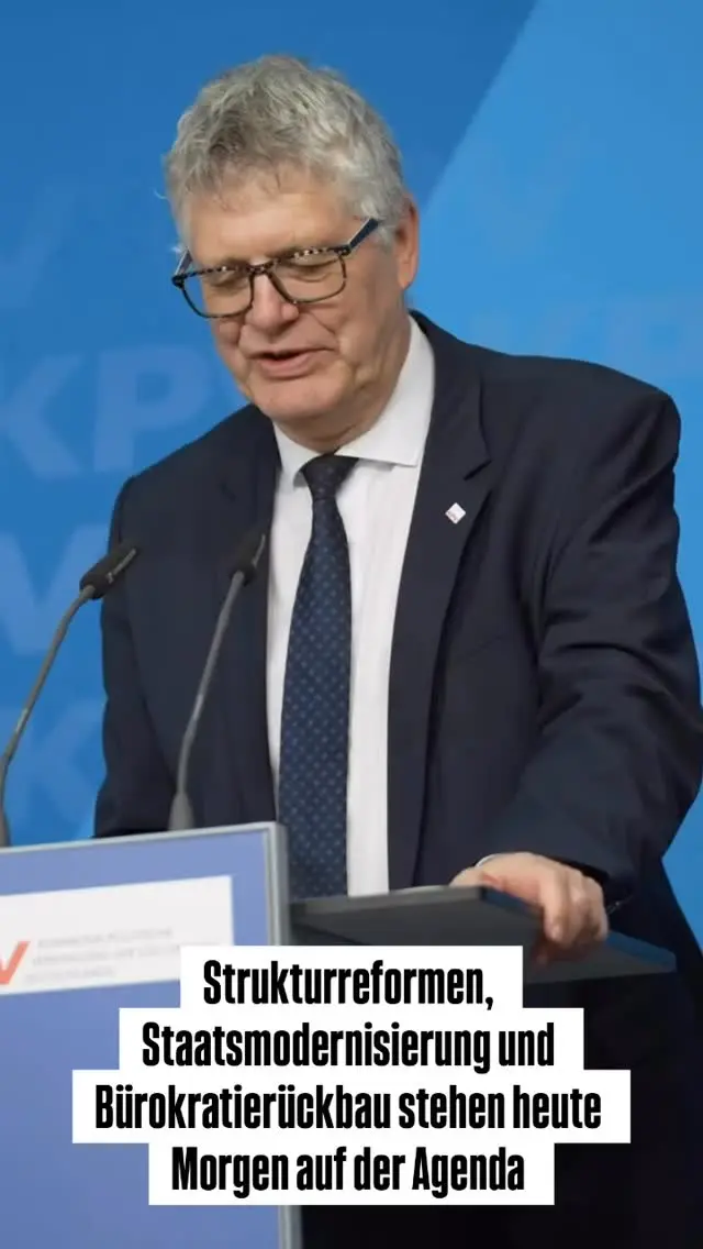 „Wir brauchen mehr Praxisnähe in der Rechtsetzung. 
So wie die Kommunen das in der Praxis leben, daran sollte sich auch der Bund orientieren. 
Wie brauchen pragmatische Lösungen und Tempo bei der Staatsmodernisierung!“ Danke lieber @philipp.amthor für deine klaren Worte. 

#kpv #starkvorort