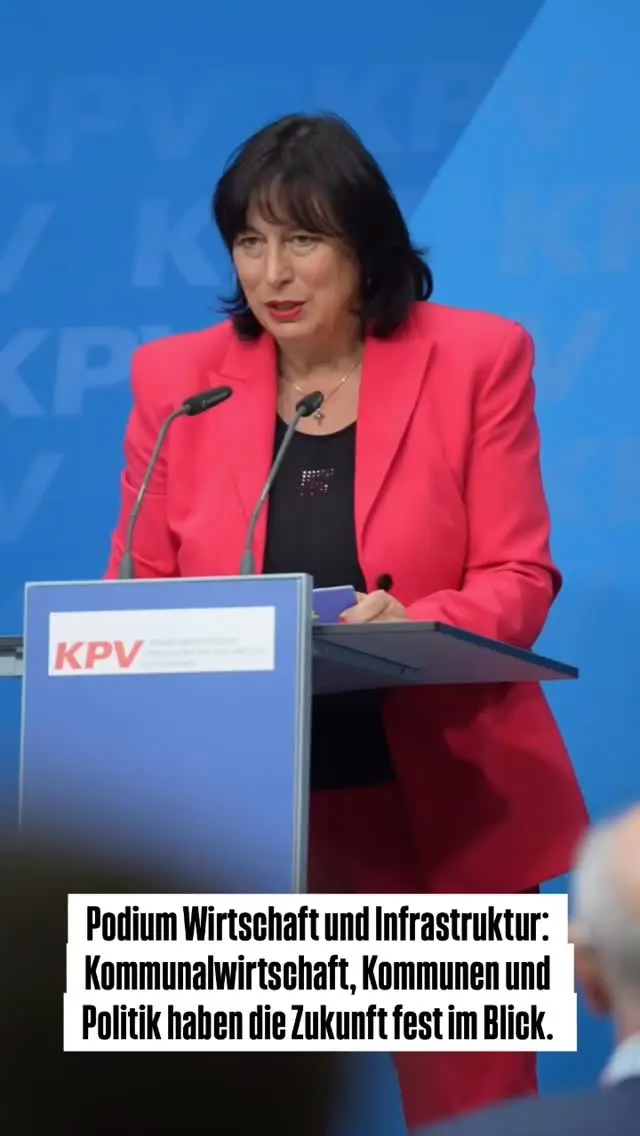 Wir brauchen kein Goldplating - in diesem Punkt sind sich alle einig. Weniger Regulierung und eine 1:1 Umsetzung von europäischem Recht. Das beflügelt die Wirtschaft. Außerdem sind die Weichen für den Energieinfrastrukturfonds gelegt - das lässt die Kommunalwirtschaft aufatmen.