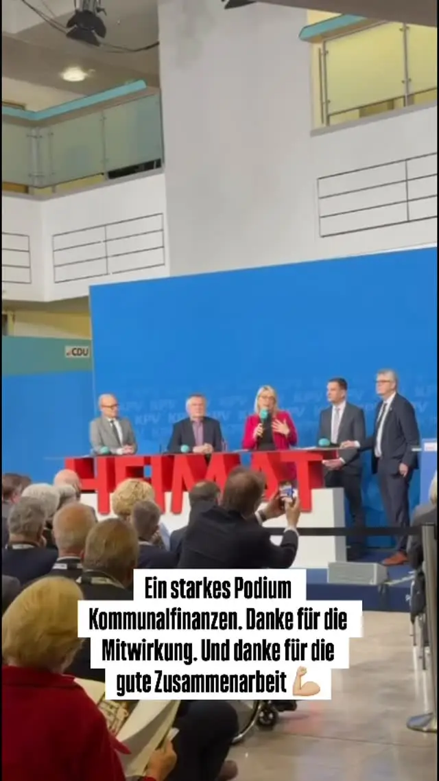 Starke Partner für starke Kommunen 💪🏼 Danke für die gute Zusammenarbeit mit unserer stellvertretenden Generalsekretärin @stumpp_christina und dem Vorsitzenden der AG-Kommunalpolitik der @kommunalpolitik_bundestag @_klausmack_ sowie den kommunalen Spitzenverbänden.